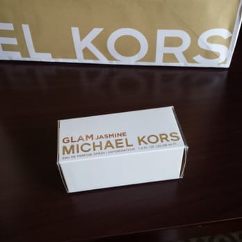 Michael Kors - Accessories Near Me - Cabazon, California
