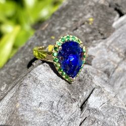 Keith Bartel - Master Jeweler - 18K Tanzanite & Tsavorite Ring
