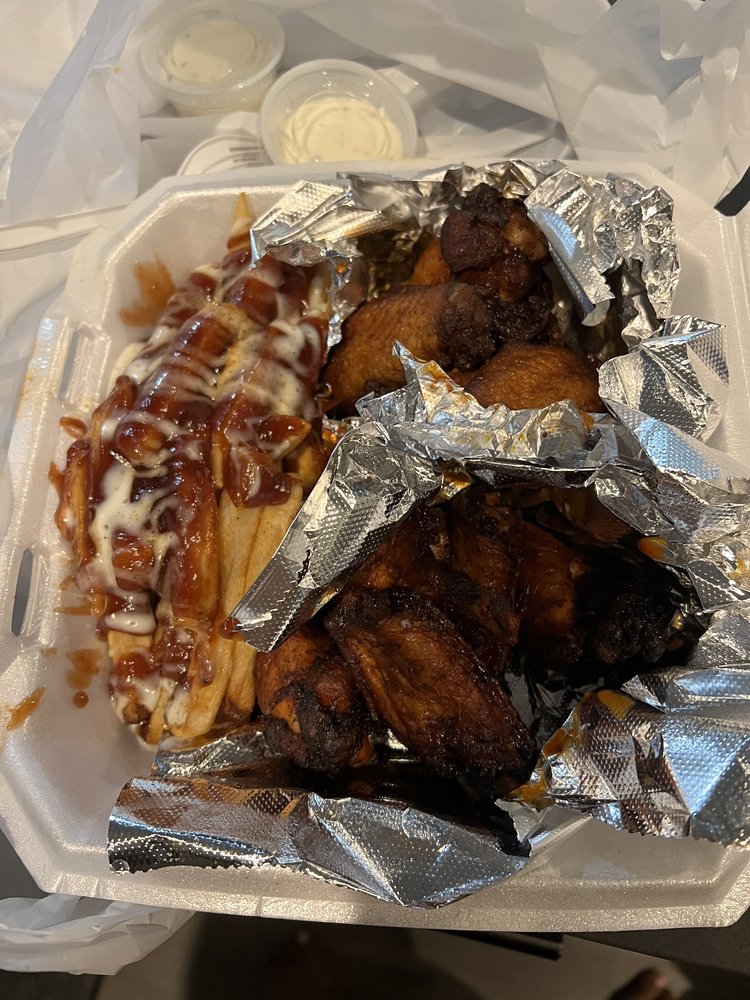 EMPIRE WINGZ II CLOSED Updated July 2024 37 Photos & 46 Reviews