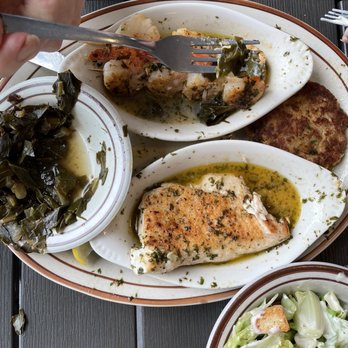 Aunt Kate's - Seafood platter - luke warm - American Near Me - Saint Augustine, Florida