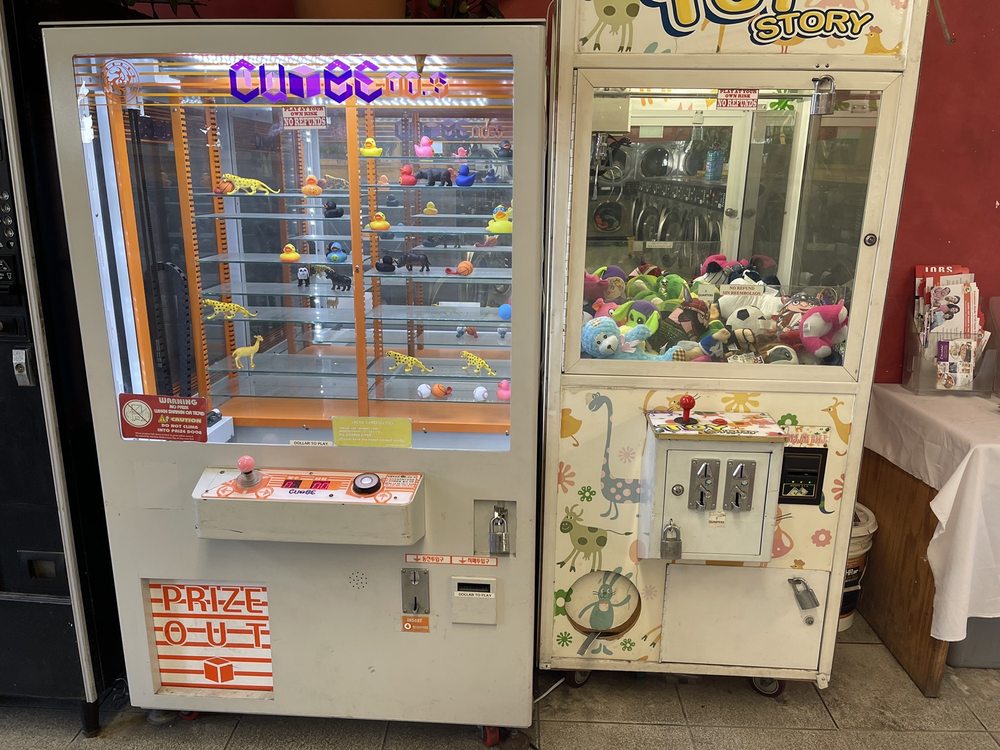 LAUNDROMAT OF RIALTO Updated September 2024 945 W Foothill Blvd