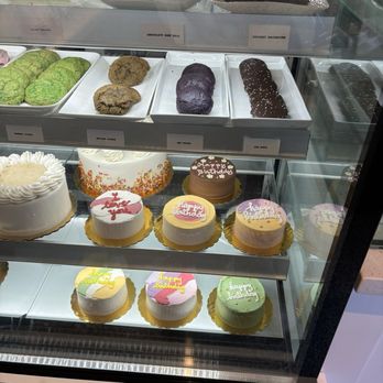 Yvonne's Vegan Kitchen - Desserts Near Me - Pasadena, California