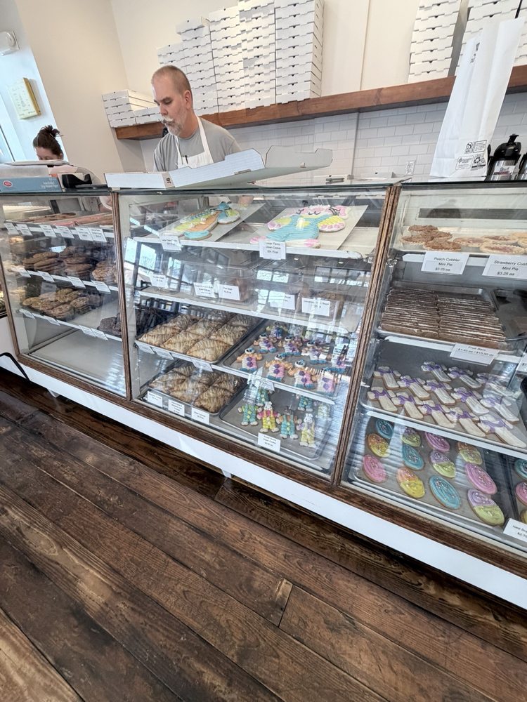 Albemarle Sweet Shop Logo