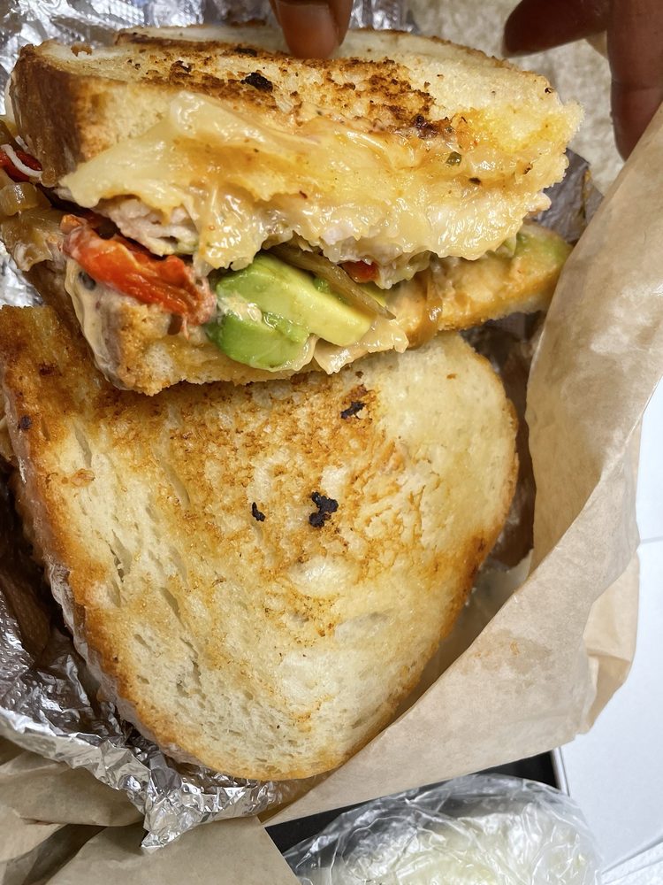 Daily Harvest Cafe Image