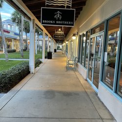 Brooks Brothers Factory Outlet