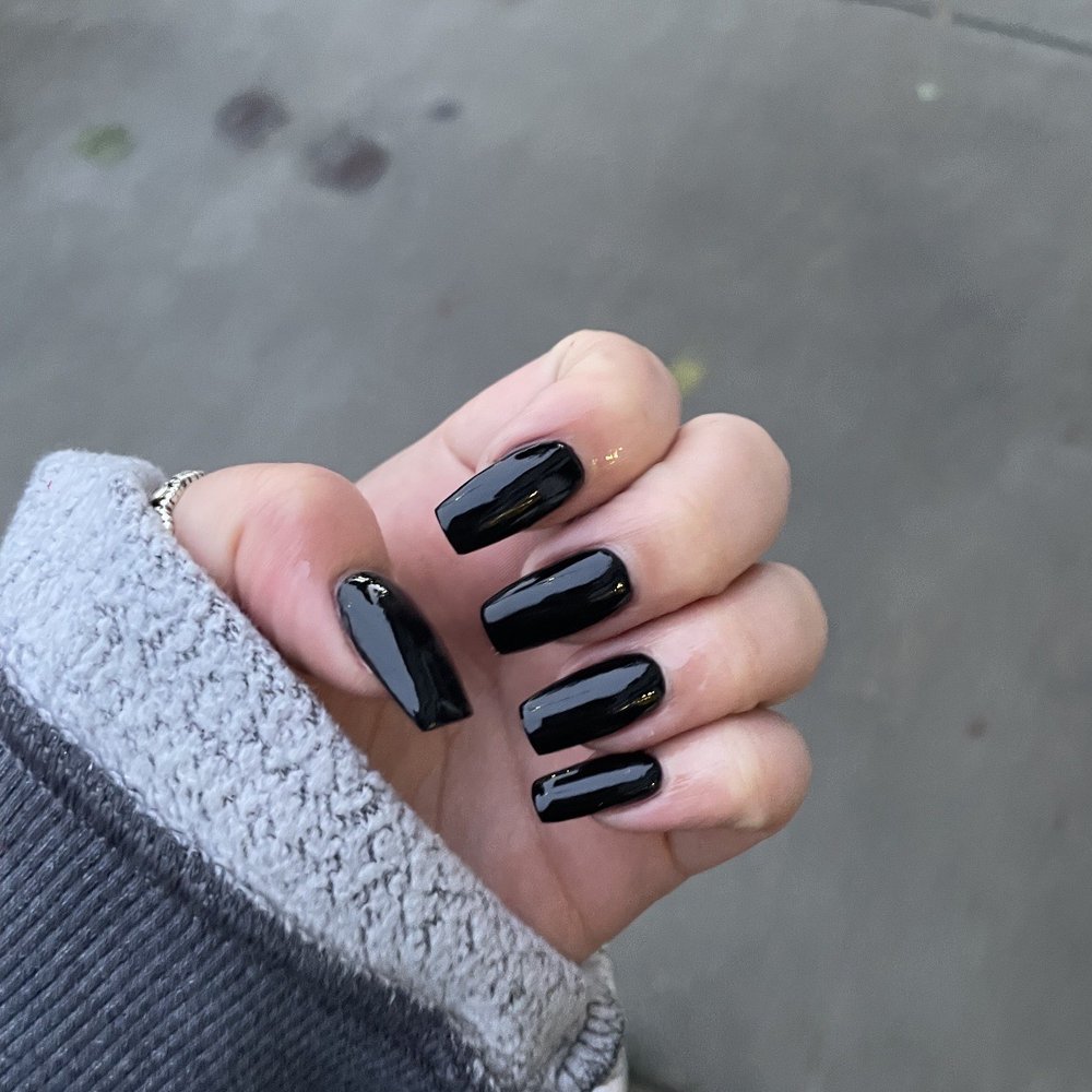Queen Bee Nails and Spa - Nail Salons Near Me - Brighton, Massachusetts