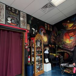 Capital Ink - Tattoo shop/ambiance