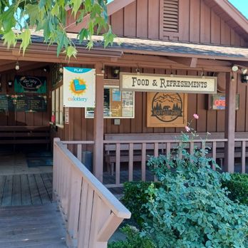 Bear Valley Market Grill - the entrance to the restaurant - American Near Me - Tehachapi, California