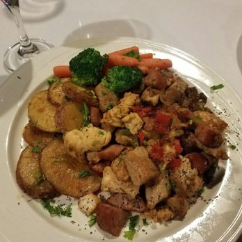 Silvia's Thompsonville Cafe - Italian Near Me - Enfield, Connecticut