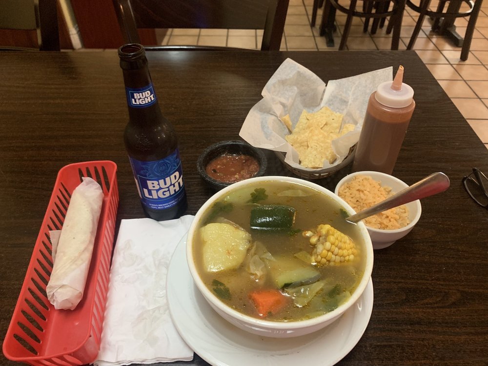 MI FAVORITO PLACE MEXICAN RESTAURANT 26 Photos & 15 Reviews 115 N