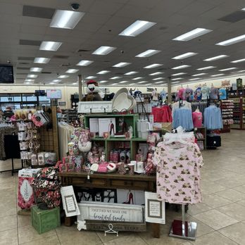 Buc-ee’s - Gas Stations Near Me - Ennis, Texas