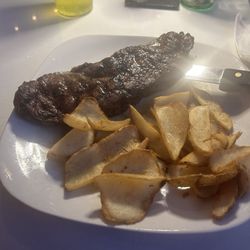 Davinci's Italian Restaurant - Steak and chips?steak and fries