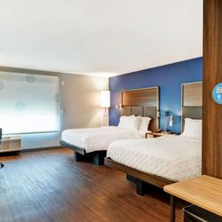 Tru by Hilton Middletown - Guest room