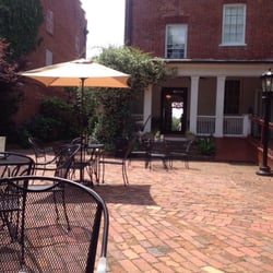 isaac taylor - Quaint little Cafe. French music and delicious apps.