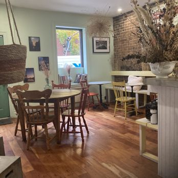 Chez Mère-Grand - Cute little cozy corner where I worked - Coffee & Tea Near Me - Montreal, Quebec Chez Mère-Grand - Cute little cozy corner where I worked - Coffee & Tea Near Me - Montreal, Quebec
