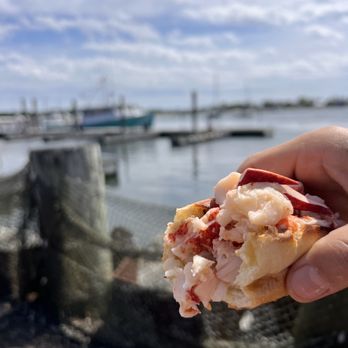 Lobster Landing - Seafood Markets Near Me - Clinton, Connecticut Lobster Landing - Seafood Markets Near Me - Clinton, Connecticut