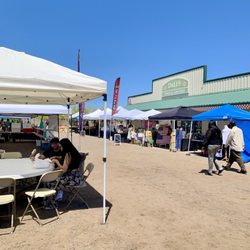 A Community Affair Farmers Market - Farmer's Market Mother's Day Sunday