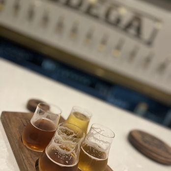 La Bodega Brewing - Flight Queens Delight Bodega something Don't remember the other two. Weren't great. - Breweries Near Me - Whittier, California La Bodega Brewing - Flight Queens Delight Bodega something Don't remember the other two. Weren't great. - Breweries Near Me - Whittier, California