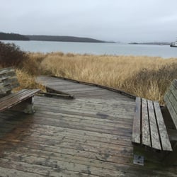 MacCormack's Beach Provinicial Park - Seats on the boardwalk