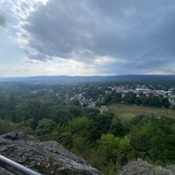 Poets Seat Tower