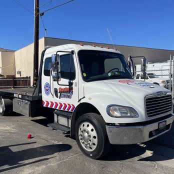 Castaic Towing - Clean truck, professional service. - Towing Near Me - Castaic, California Castaic Towing - Clean truck, professional service. - Towing Near Me - Castaic, California