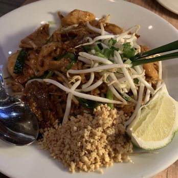 Sakhuu Thai - Pad Thai - Thai Near Me - Richardson, Texas Sakhuu Thai - Pad Thai - Thai Near Me - Richardson, Texas