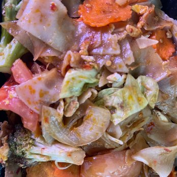 Mon Thai Restaurant - Drunken Noodles - Thai Near Me - Lakewood, Colorado Mon Thai Restaurant - Drunken Noodles - Thai Near Me - Lakewood, Colorado