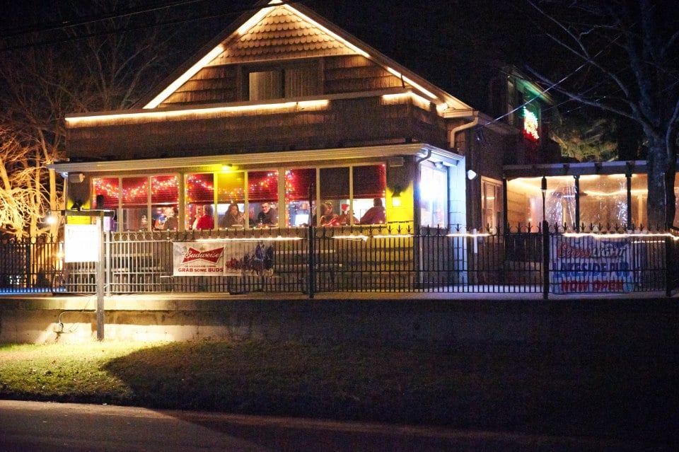 LAKESIDE PUB 15 Reviews 31 Hayestown Rd, Danbury, Connecticut Pubs Restaurant Reviews