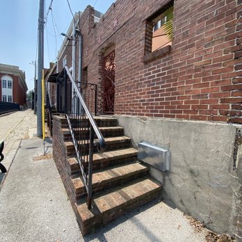 Mill House Cafe - Back entrance / exit, not shown - outdoor seating available in back - Coffee & Tea Near Me - Franklin, Kentucky Mill House Cafe - Back entrance / exit, not shown - outdoor seating available in back - Coffee & Tea Near Me - Franklin, Kentucky
