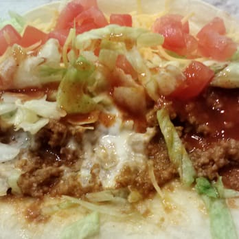 Taco Bell - The last taco I will probably EVER eat here! This picture was AFTER I had to spread out the ingredients. - Fast Food Near Me - Tacoma, Washington