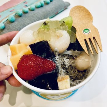 Iceskimo - Remember to bring your own reusable utensils, kids! - Ice Cream & Frozen Yogurt Near Me - San Diego, California Iceskimo - Remember to bring your own reusable utensils, kids! - Ice Cream & Frozen Yogurt Near Me - San Diego, California