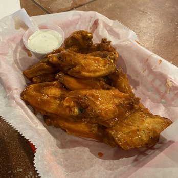 Harley's Hideaway Bar & Grill - 12 wings for their Wednesday special! Very tasty and the ranch was the awesome homemade kind. - American Near Me - Shawnee, Kansas