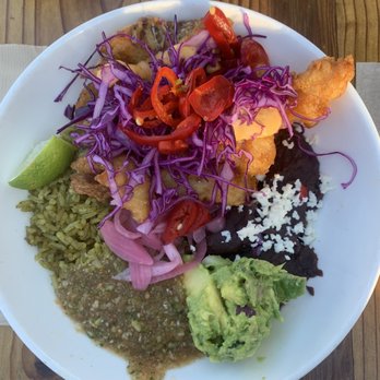 Doña - Pescado Frito Bowl - Mexican Near Me - Oakland, California
