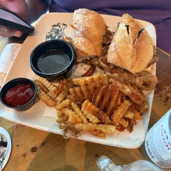 Guy Fieri's - Prime rib Sammy - American Near Me - Cancún, ROO Guy Fieri's - Prime rib Sammy - American Near Me - Cancún, ROO