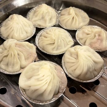 Mama Lu's Dumpling House - Juicy Pork Dumplings with Crab Roe - Dim Sum Near Me - Tustin, California Mama Lu's Dumpling House - Juicy Pork Dumplings with Crab Roe - Dim Sum Near Me - Tustin, California