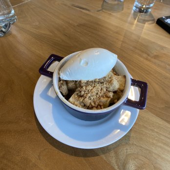Restaurant 917 - Apple cobbler - New American Near Me - Carson, California
