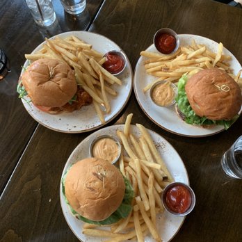 Woodblock - Woodblock Burger Spicy Fried Chicken Sandwich - Cocktail Bars Near Me - Redmond, Washington