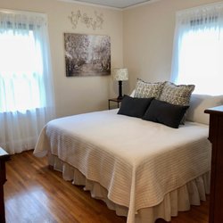 Anna's Place - King Size Bedroom