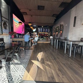 La Birra Bar - Burgers Near Me - North Miami Beach, Florida La Birra Bar - Burgers Near Me - North Miami Beach, Florida