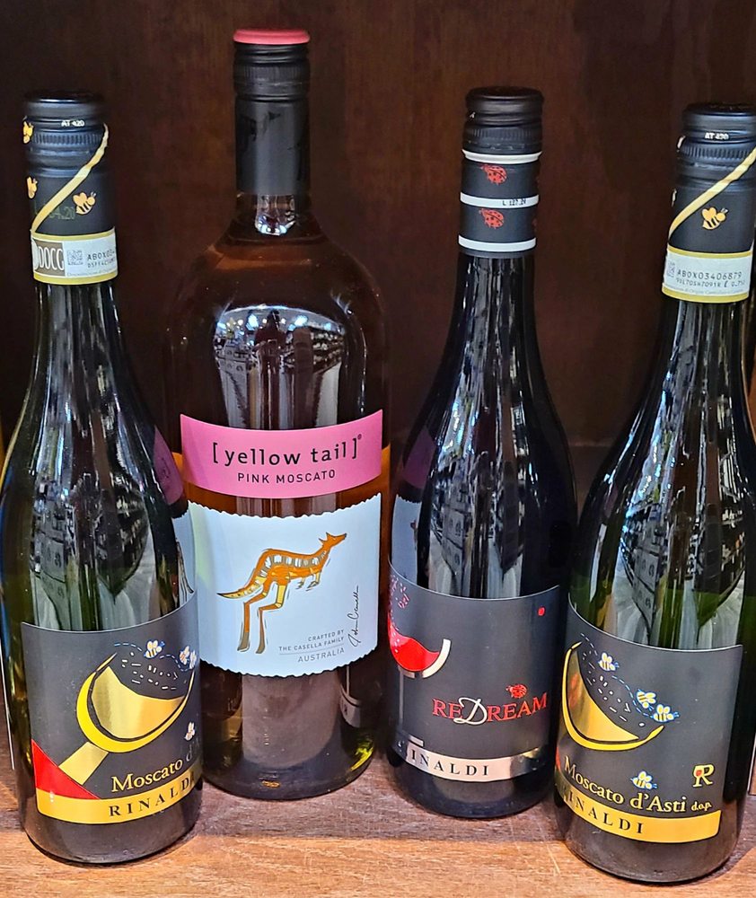 REISTERSTOWN WINE & SPIRITS Updated October 2024 85 Photos & 14