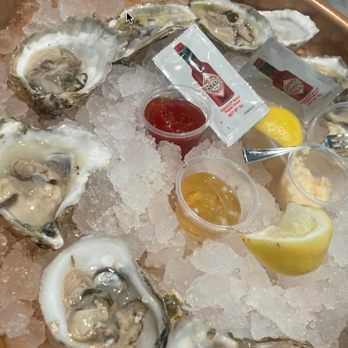 Proper Eats Food Hall - Happy Hour $2 Oysters! - Food Court Near Me - Las Vegas, Nevada Proper Eats Food Hall - Happy Hour $2 Oysters! - Food Court Near Me - Las Vegas, Nevada