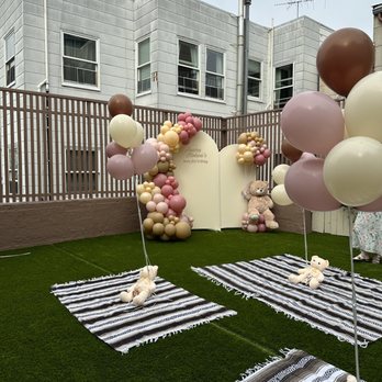 UpUpDecor - First birthday - Balloon Services Near Me UpUpDecor - First birthday - Balloon Services Near Me