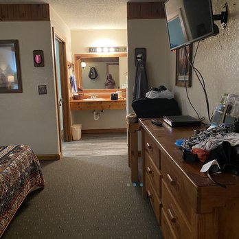 Sundown Motor Lodge - Entry - Hotels Near Me - Lincoln, Missouri Sundown Motor Lodge - Entry - Hotels Near Me - Lincoln, Missouri