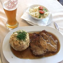 Wirtshaus Am Wasserpark - Sehr guter Schweinsbraten, riesen Knödel und knackiger Krautsalat