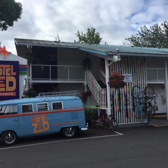 Hotel Zed - Hotel Zed is funky and fun - Hotels Near Me - Victoria, British Columbia