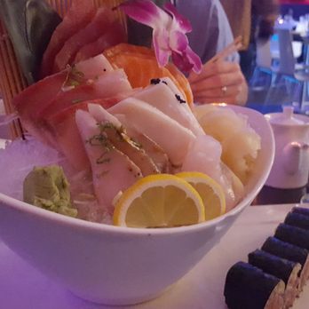 Nisen Sushi - Sashimi deluxe and toro roll - Japanese Near Me - Commack, New York