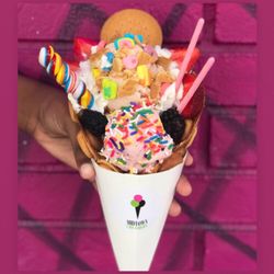 Midtown Creamery  - Bubble Waffle Supreme
