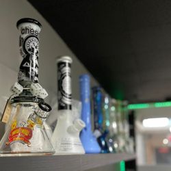 Vape Street - Bongs, glassware