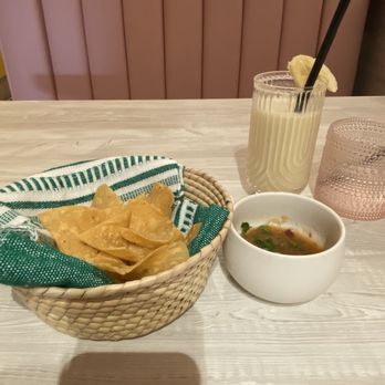 Quiero Brunch - Chips and salsa - Mexican Near Me - Temecula, California