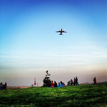 Gravelly Point - Parks Near Me - Arlington, Virginia